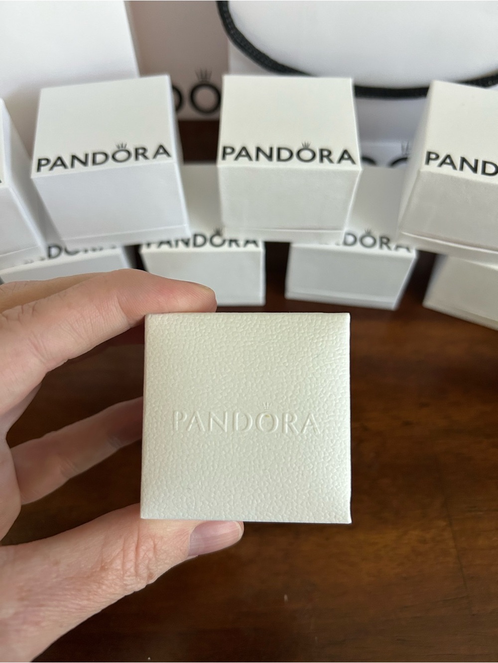 Pandora White and Pink Mini Gift Bags with Jewelry Boxes - Picture 6 of 11